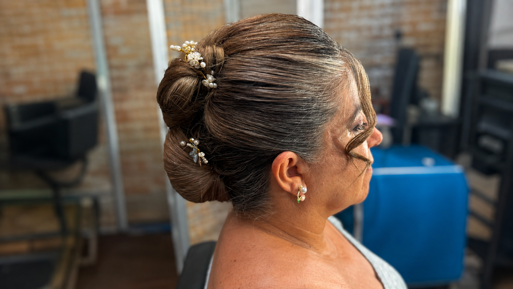 Peinado y maquillaje